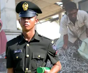 Anak Penjual Ikan Teri Lulus TNI, Orang Tua: Rasanya Tidak Mungkin