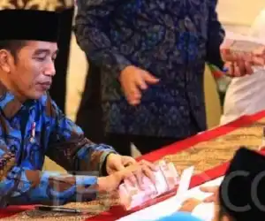 Presiden Jokowi Tahun ini dapat THR, Yuk Intip Berapa Besaran yang Diteima