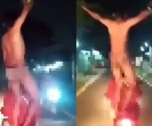 Duh! Demi Konten, Pria Ini Bersepeda Motor Telanjang