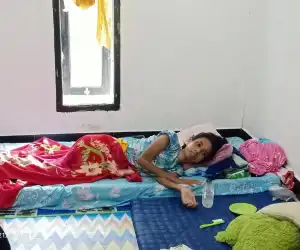 Nita, Adik Pengawal Tgk Abdullah Syafi'i Butuh Kursi Roda