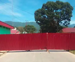 Kacau! Bupati Agara Setujui Jalan Umum Diubah Jadi Lapangan Tenis