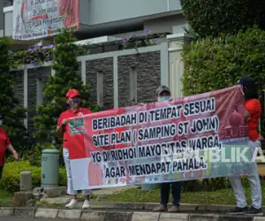 Duh! Beberapa Warga Tolak Pembangunan Masjid