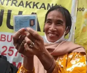 Viral! Miliki Wajah Mirip Jokowi, Ani Fina Ingin Ketemu Presiden