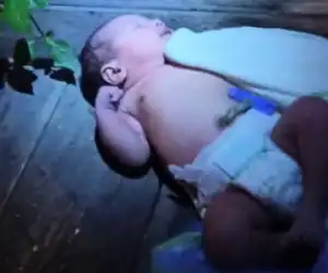 Bayi Laki-laki Baru Lahir Dibuang Dipinggir Jalan