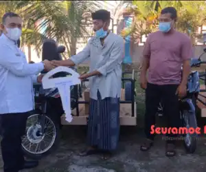 Lagi, Bupati Aceh Jaya Serahkan 5 Unit Becak Motor