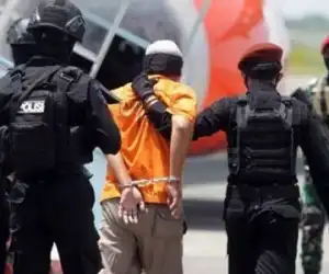 Densus 88 Tangkap Pejabat MUI dan Ketua Umum Partai Dakwah