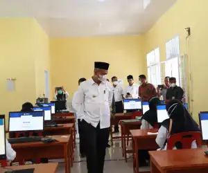 Bupati Nagan Raya Tinjau Seleksi Kompetensi PPPK
