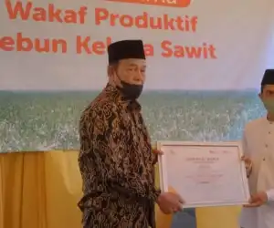 H. Sofyan Mukhtar Wakafkan Satu haktare Kebun Sawit