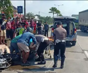 Truk Hantam Pemotor, Dua Meninggal Empa Luka-luka