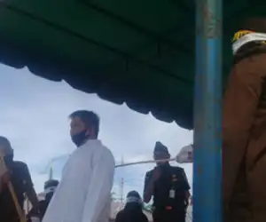 Duh! Mantan Kadistan Jalani Hukuman Cambuk