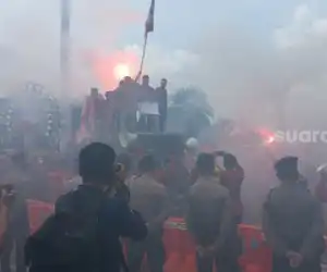 Massa PA 212 Geruduk Istana, Ribuan TNI-Polri Diterjunkan