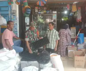 Dukung Pogram Ketahanan Pangan, Babinsa di Panga Cek Ketersediaan Pupuk di Toko Pertanian