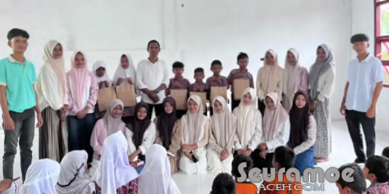 Di Hari Santri, Pelajar Nagan Raya Adakan Kegiatan Berbagi