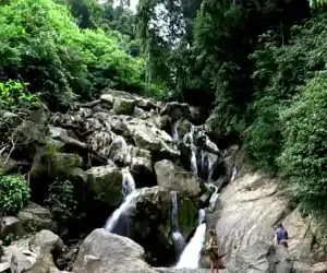 Jalan Menuju Destinasi Wisata Goa Kolam Perlu di Benahi