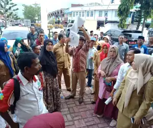 Pendemo Ungkap Ada Permainan Uang Dalam Kelulusan Honorer K-2 Jadi PNS