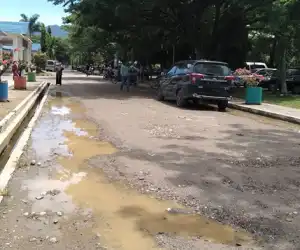 Jalan Komplek RSUTP Abdya Kondisinya Memprihatinkan