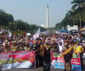 Ribuan Massa Demo Istana Tuntut Pemekaran Daerah