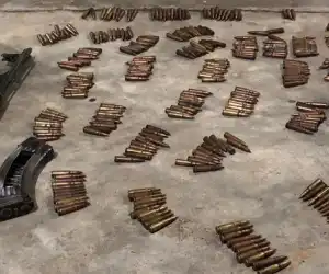 Satu Pucuk AK-47, Megazen dan 300 Peluru Milik KKB Abu Razak Ditemukan Dalam Rumah