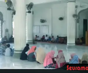 Masyarakat Alue Padee Santuni Anak Yatim dan Fakir Miskin