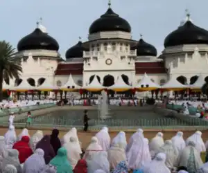Ustadz Fachruddin Khatib Shalat Ied di Masjid Raya Baiturrahman Banda Aceh