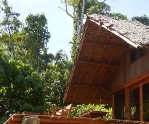 Tim Gabungan Terpadu Aceh Jaya Segel Bungalow Tampa Izin
