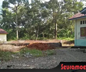 PT BSP Bantu Satu Truk Tanah Untuk Pesantren Bustanul Islam