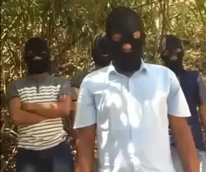 Viral di Sosmed - Tujuh Pria Bersaibo Tolak Deklarasi #2019gantipresiden di Aceh