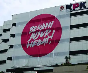 Terkait Gratifikasi Irwandi, KPK Kembali Panggil Steffy Burase