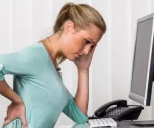 Perlu Diketahui! Lebih Bahaya Banyak Duduk di Rumah Atau di Kantor?