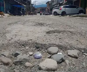 Belasan Tahun Tidak di Perbiki, Jalan Desa Lama Tuha Rusak