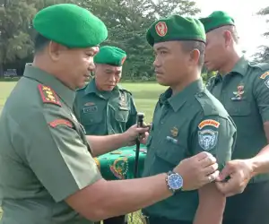 Dandim Pimpin Upacara Kenaikan Pangakt 17 Personil Kodim Aceh Jaya