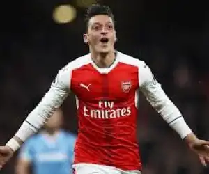 TSUNAMI ANYER - Mesut Ozil sampaikan salam duka gunakan Bahasa Indonesia
