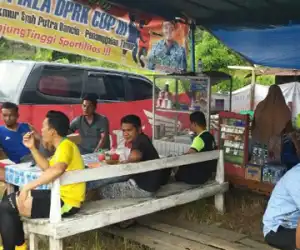 HUT RI Ke 74 di Subulussalam Membawa Berkah Bagi Pedagang Musiman