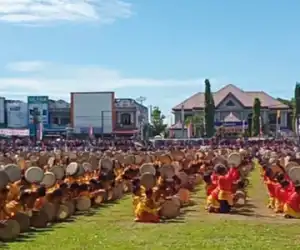 Pergelaran Rapai Geleng Masal Meriahkan HUT RI ke 74 di Abdya