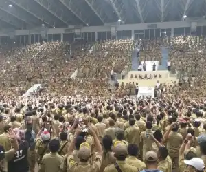Jokowi Janjikan Ini Kepada Perangkat Desa