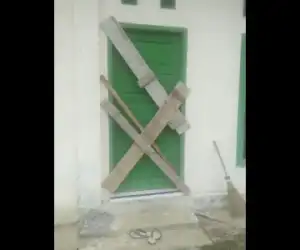 Tolak Penetapan Pj Keuchik, Kantor Desa Seunaloh Disegel Warga