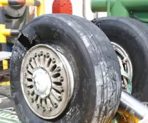 Roda Pesawat Lion Air JT 610 Berhasil Di Evakuasi