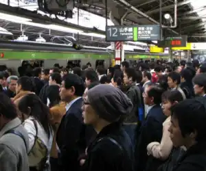 Ajak Penumpang Berangkat Lebih Pagi, Ini Yang Dilakukan