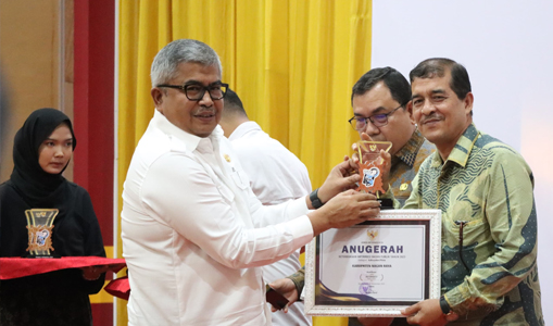 Nagan Raya Raih Penghargaan Tertinggi di Anugerah KIP 2023