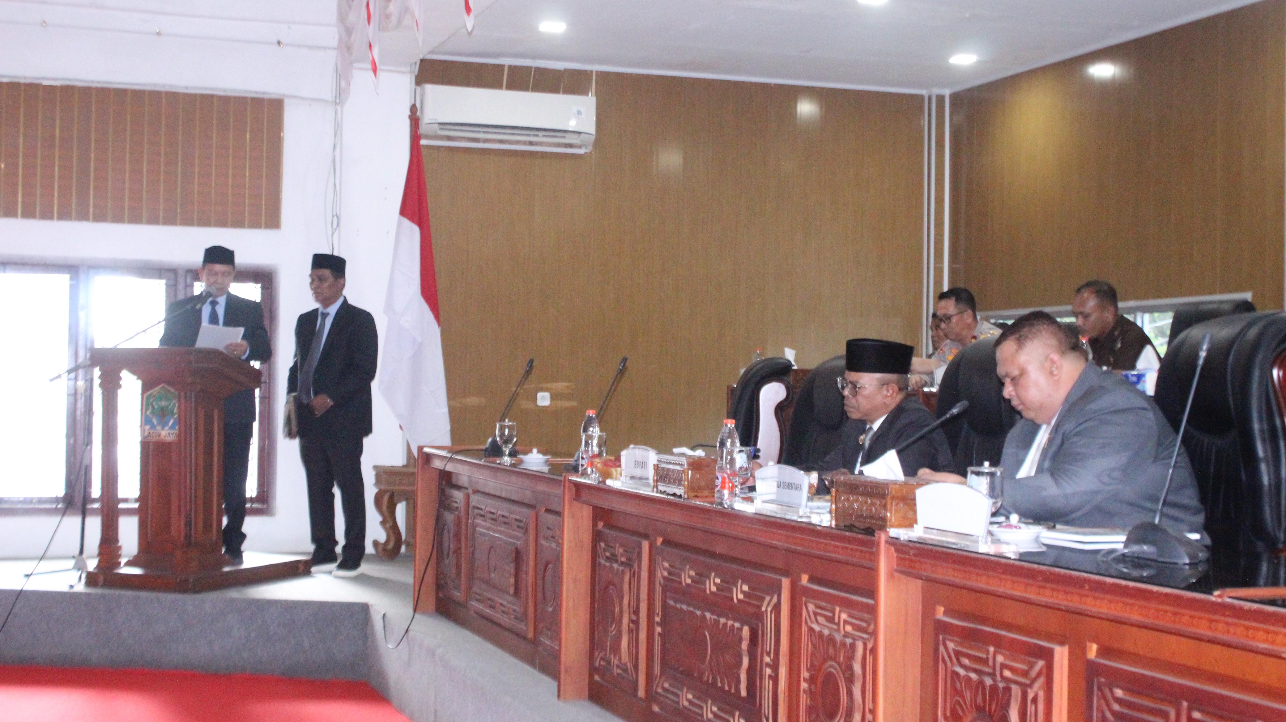 Pj Bupati Aceh Jaya Hadiri Paripurna Penyampaian Visi Misi Pasangan Calon Bupati dan Wakil Bupati Aceh Jaya