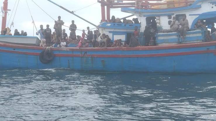 Diduga Sakit, Enam Pengungsi Rohingnya Dilarikan Ke Rumah Sakit di Aceh Selatan