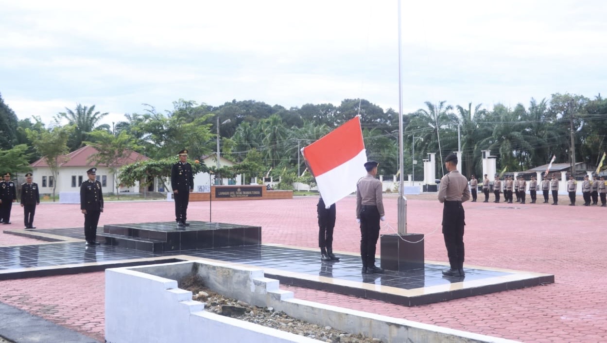 Peringati Hari Pahlawan, Wakapolres Ajak Personil Jadikan Inspirasi
