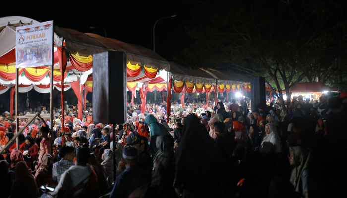 Gelar Silaturahmi Politik, Paslon Jadi Ubah Jalan Kompleks Perkantoran Jadi Lautan Manusia