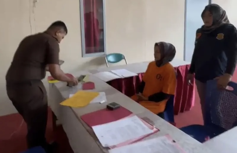 Polres Nagan Raya Serahkan Pelaku Arisan Bodong Ke Jaksa