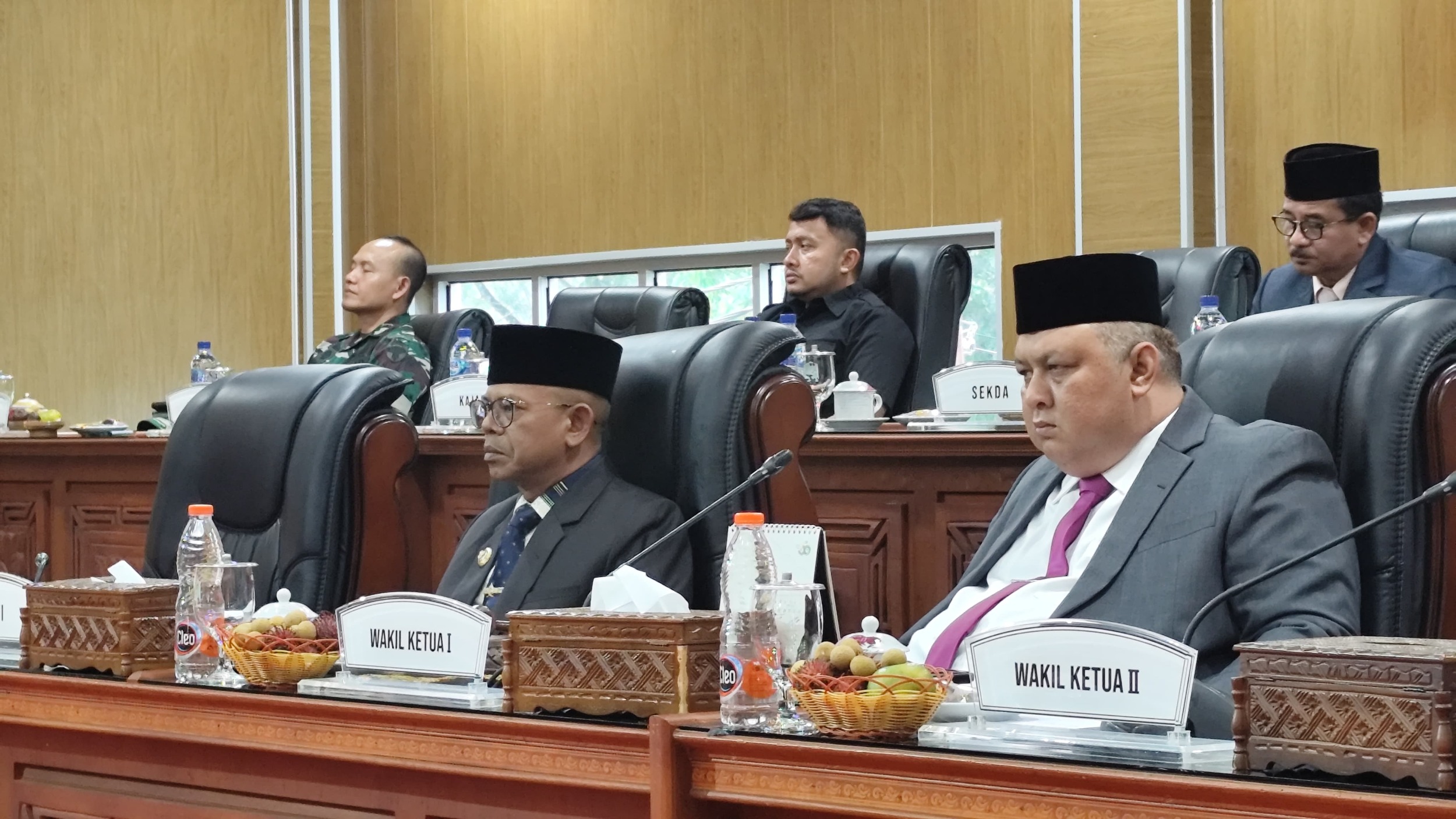 Pj. Bupati Aceh Jaya Hadiri Rapat Paripurna ke-VI, Bahas Rancangan Qanun dan Anggaran 2025