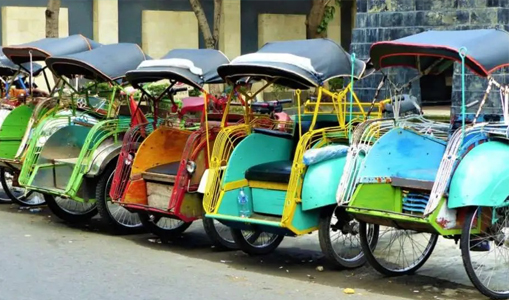Sedih! Tukang Becak Ditemukan Meninggal di Atas Becaknya