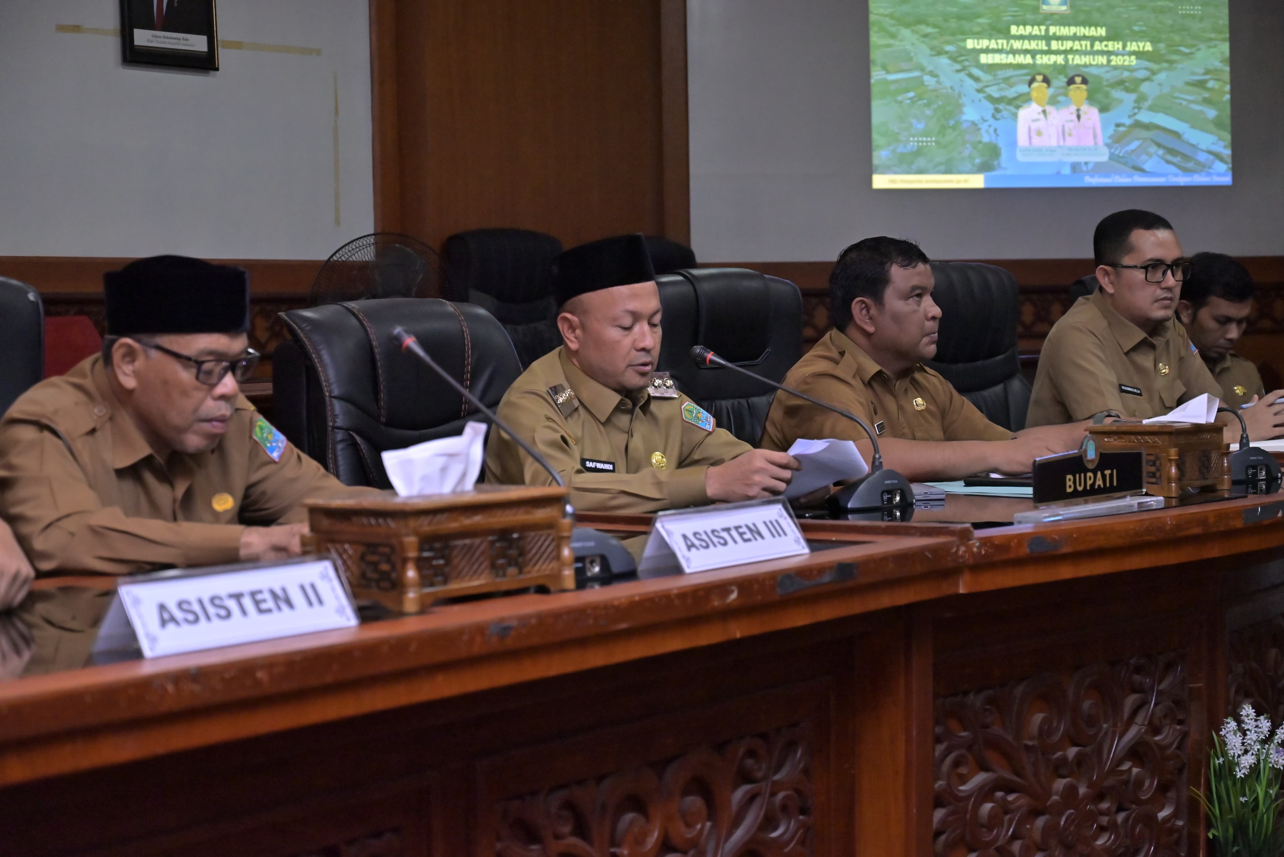 Pimpin Rapat Perdana, Bupati Aceh Jaya Harap Sinergitas SKPK Realisasi Pogram