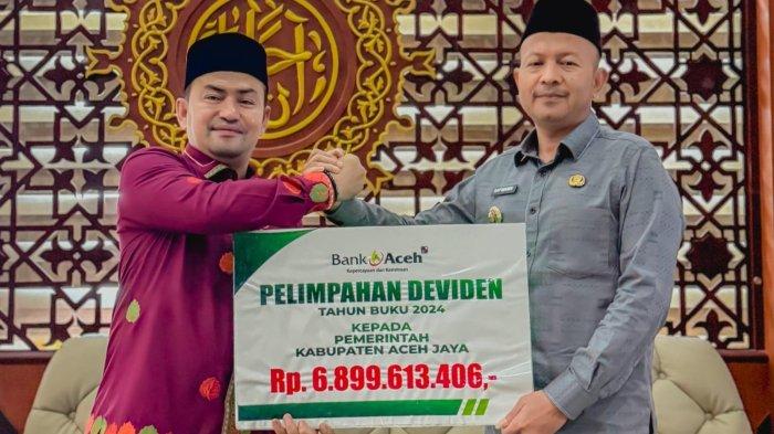 Bupati Aceh Jaya Terima Deviden Rp 6,8 Miliar dari Bank Aceh Syariah Cabang Calang