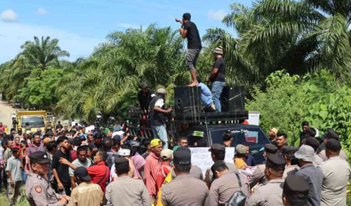 Diduga Cemari Lingkungan, Warga Abdya Geruduk Perusahaan Tambang