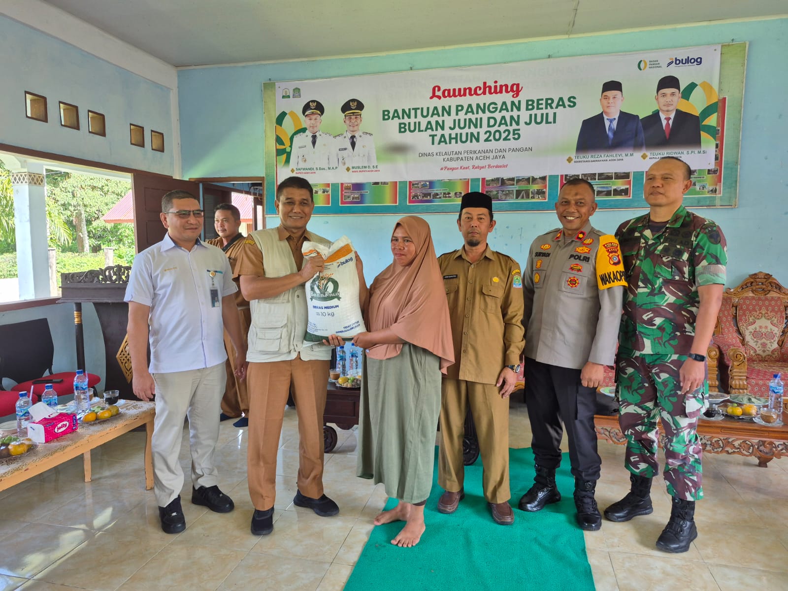 Bupati Aceh Jaya Luncurkan Bantuan Pangan untuk 9.112 Warga